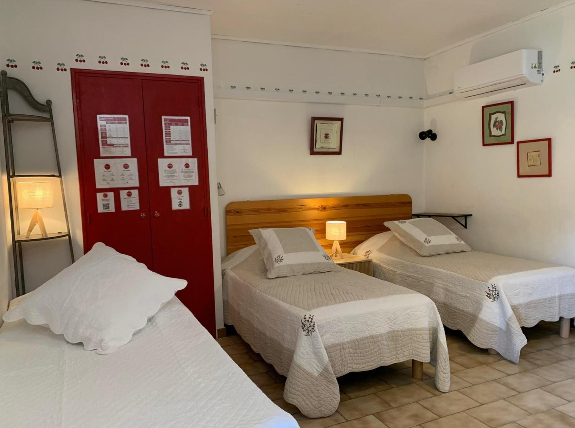 Gite La Loge 142 Route De Carpentras 84210 เวอนาสก์ ภายนอก รูปภาพ